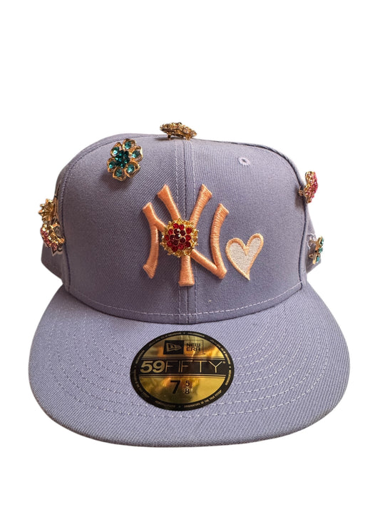 New York Yankees Bejeweled New Era Fitted Size 7 5/8 Light Blue / Peach