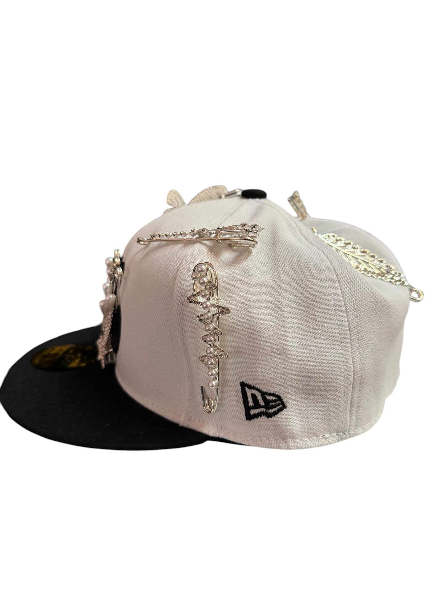 Montreal Bejeweled New Era Fitted Hat Size 7 5/8 White / Pink / Black