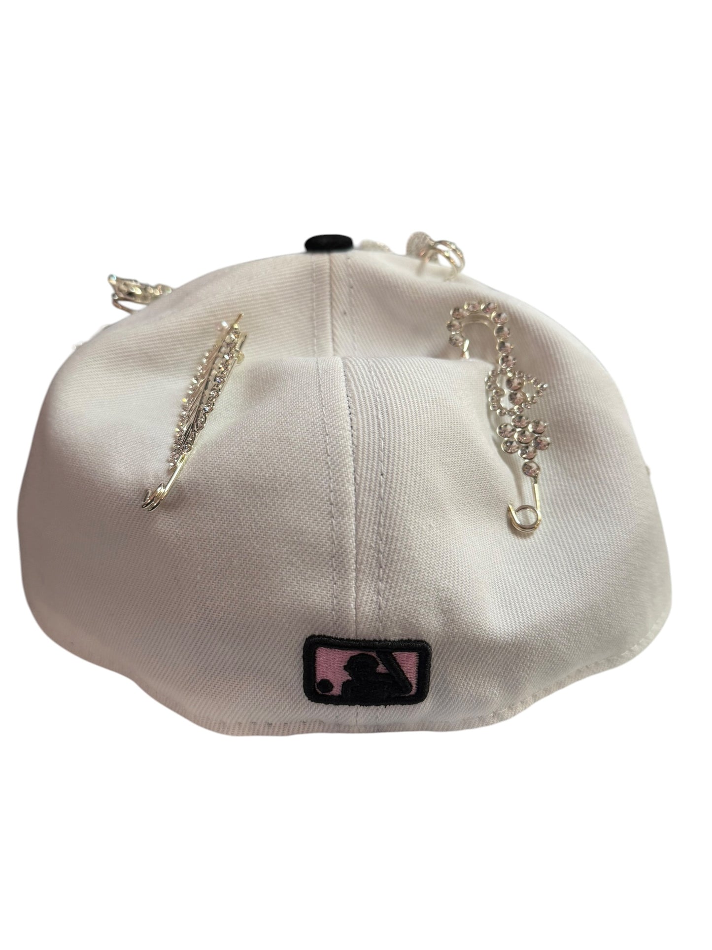 Montreal Bejeweled New Era Fitted Hat Size 7 5/8 White / Pink / Black