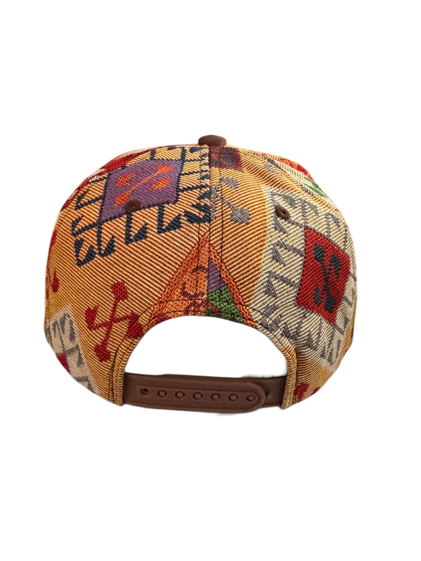 Threadquarterz Script White / Tribal Snapback