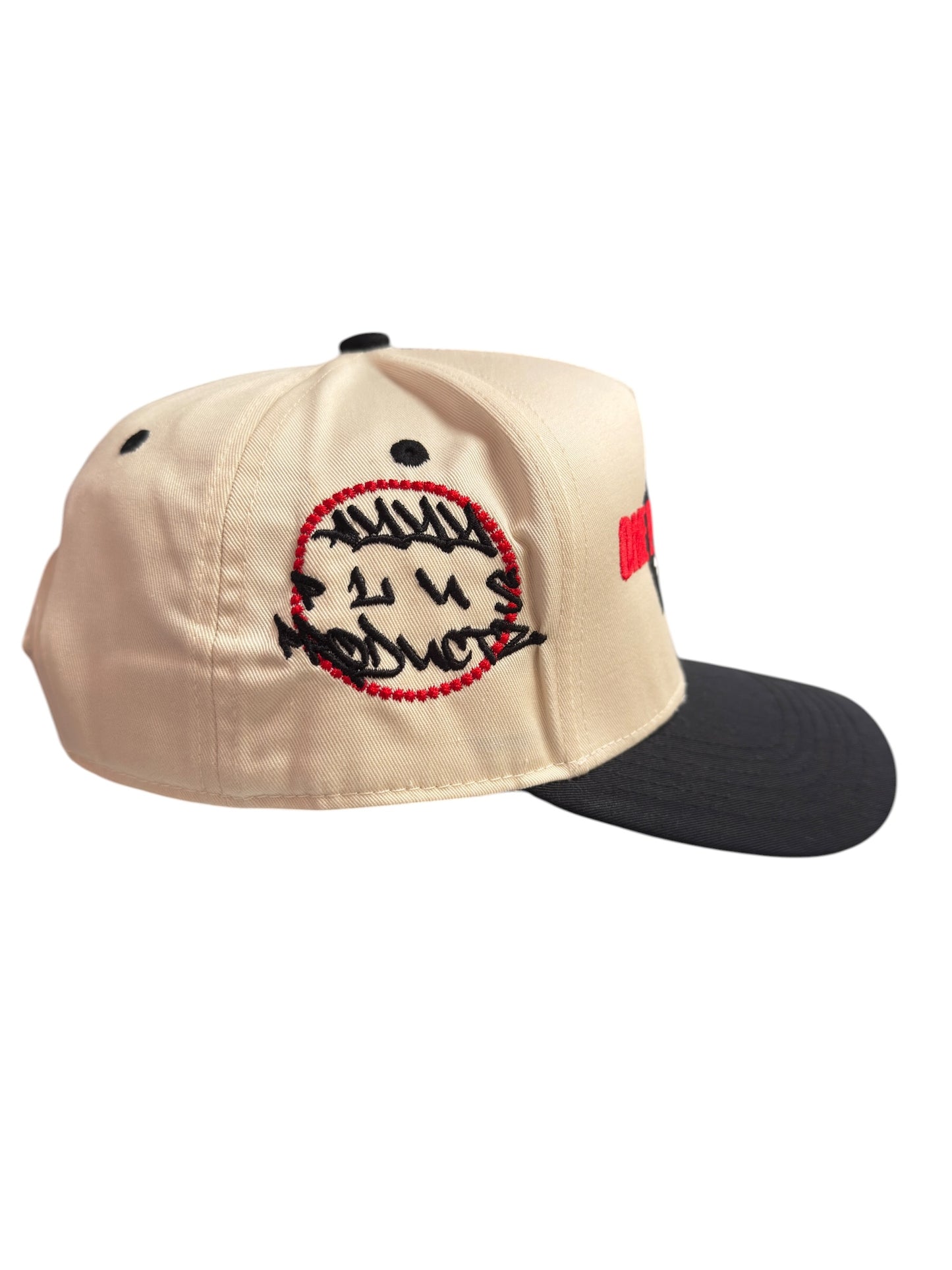 One Punch Man Snapback Cream / Black
