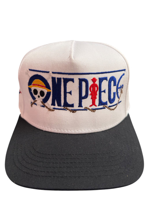 One Piece Snapback White / Black