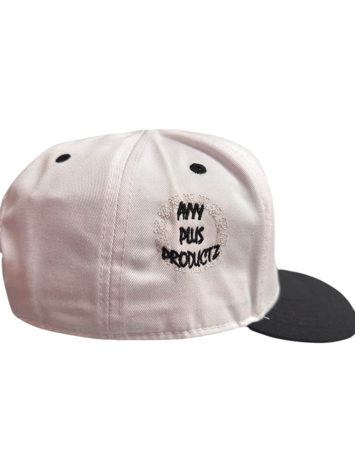 Attack on Titan Snapback Black / White